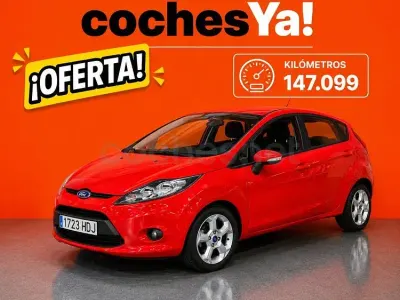 Usado Ford Fiesta Trend 82 CV (60 kW) 2011 Rojo Berlina