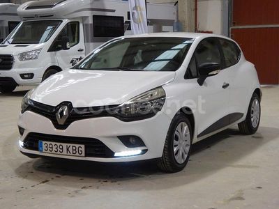 Usado Renault Clio IV Business 75 CV (55 kW) 2017 Blanco Berlina
