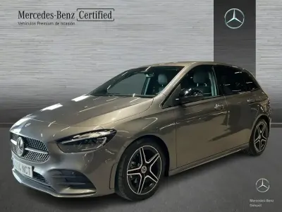 Usado Mercedes B200 150 CV (110 kW) 2025 Gris / plata Utilitario