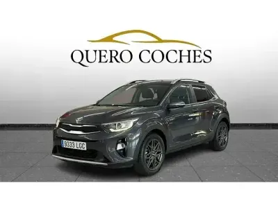 Usado Kia Stonic Edition 7 100 CV (73 kW) 2020 Gris / plata SUV