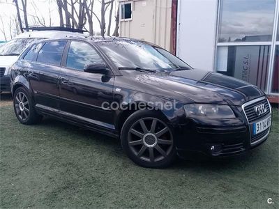Usado Audi A3 Attraction 105 CV (77 kW) 2006 Negro Utilitario