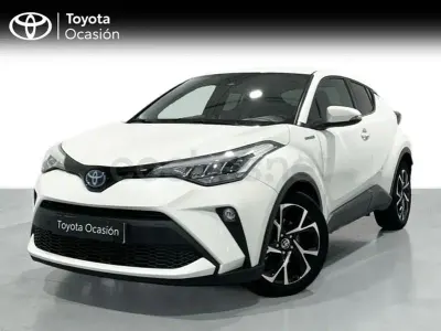 Käytetty Toyota C-HR Advance 122 HP (89 kW) 2021 Valkoinen Katumaasturi