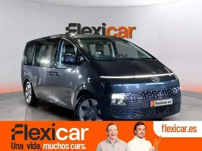 Usado Hyundai Staria 177 CV (130 kW) 2023 Azul Monovolumen