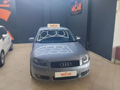 Usado Audi A3 Ambition 140 CV (102 kW) 2004 Gris / plata Utilitario