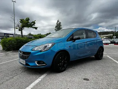 Usado Opel Corsa Color Edition 100 CV (73 kW) 2017 Azul Utilitario