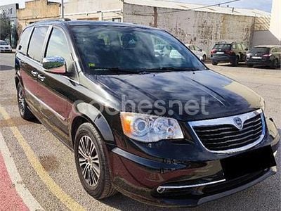 Negro Usado 2015 Lancia Voyager S Monovolumen | 19.500 € (Caro)