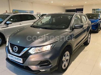 Usado Nissan Qashqai Acenta 140 CV (102 kW) 2020 Gris / plata SUV