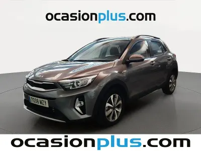 Usado Kia Stonic 100 CV (73 kW) 2025 Gris SUV