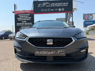 Usado Seat Leon Style 115 CV (84 kW) 2022 Gris / plata Familiar