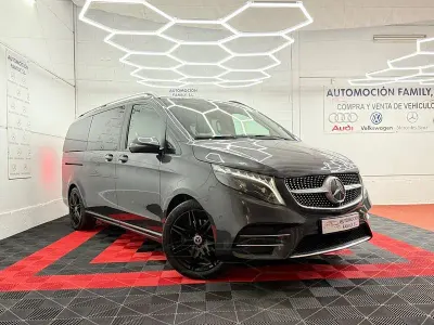 Usado Mercedes V300 Avantgarde 239 CV (175 kW) 2023 Gris / plata Monovolumen