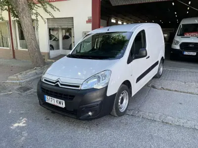 Usado Citroën Berlingo 99 CV (72 kW) 2018 Blanco Monovolumen