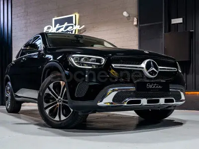 Usado Mercedes GLC300e 320 CV (235 kW) 2021 Negro SUV