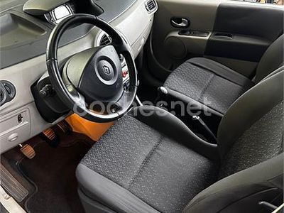 Usado Renault Modus Dynamique 98 CV (72 kW) 2005 Beige Monovolumen