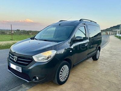 Usado Dacia Dokker Ambiance 90 CV (66 kW) 2013 Negro Monovolumen