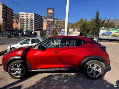 Usado Nissan Juke N-Connecta 114 CV (83 kW) 2022 Rojo SUV