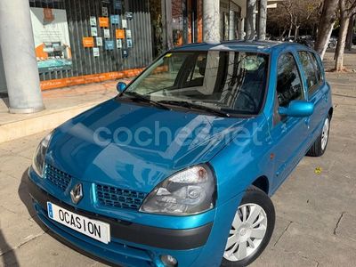 Usado Renault Clio II Authentique 60 CV (44 kW) 2002 Azul Berlina