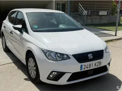Usado Seat Ibiza Style Plus 95 CV (69 kW) 2019 Blanco Utilitario