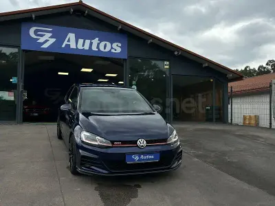 Usado VW Golf VII GTI 245 CV (180 kW) 2018 Azul Berlina