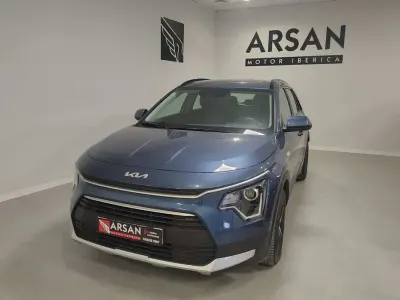 Usado Kia Niro 141 CV (103 kW) 2023 Azul SUV