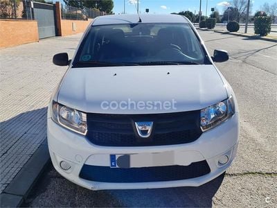 Usado Dacia Sandero Ambiance 75 CV (55 kW) 2014 Blanco Berlina