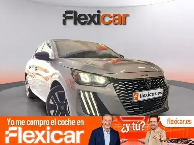 Usado Peugeot 208 Allure 100 CV (73 kW) 2025 Gris Utilitario