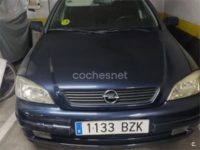 Usado Opel Astra Comfort 100 CV (73 kW) 2002 Azul Berlina