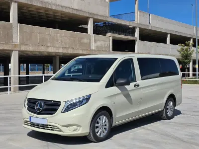 Usado Mercedes Vito 136 CV (100 kW) 2021 Gris Van
