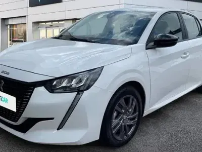 Usado Peugeot 208 Active 102 CV (75 kW) 2022 Blanco Utilitario