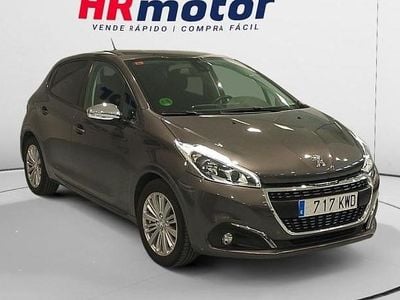 Usado 2019 Peugeot 208 Signature Sky Utilitario | 7090 € (Super precio)