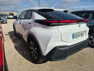 Brugt Toyota C-HR Advance 140 HK (102 kW) 2025 Hvid SUV