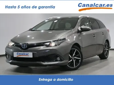 Usado Toyota Auris Touring Sports Edition 136 CV (100 kW) 2018 Gris Familiar
