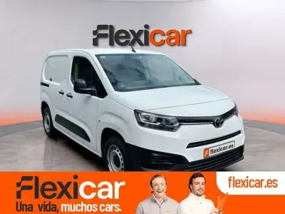 Usado Toyota Proace City City 102 CV (75 kW) 2022 Blanco Monovolumen