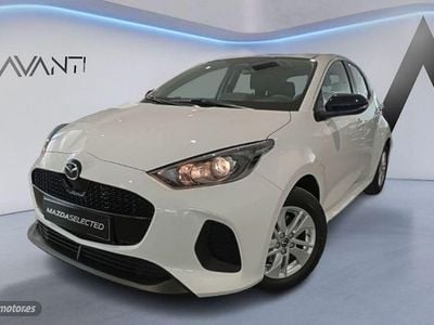 Blanco Usado 2025 Mazda 2 Center-Line Berlina | 20.490 € (Precio justo)