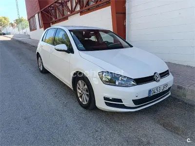 Usado VW Golf VII Edition 105 CV (77 kW) 2015 Blanco Berlina