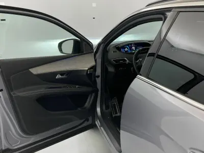 Usado Peugeot 3008 GT 300 CV (220 kW) 2022 Gris artense / negro SUV
