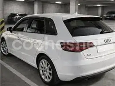 Usado Audi A3 Attraction 105 CV (77 kW) 2014 Blanco Berlina