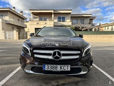Usado Mercedes GLA200 AMG line 136 CV (100 kW) 2016 Marrón SUV