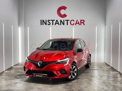 Begagnad Renault Clio V Business 90 HK (66 kW) 2023 Röd Sedan