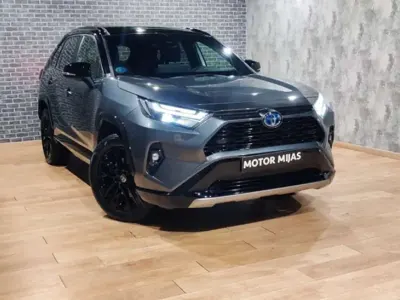 Käytetty Toyota RAV4 Hybrid Style 218 HP (160 kW) 2024 Harmaa Katumaasturi