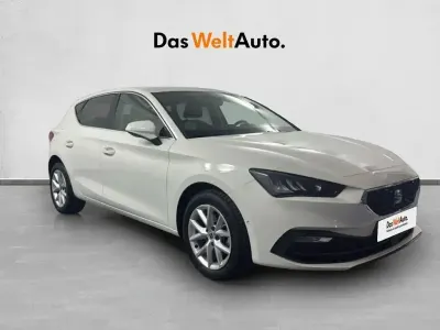 Begagnad Seat Leon Style 116 HK (85 kW) 2025 Vit Sedan