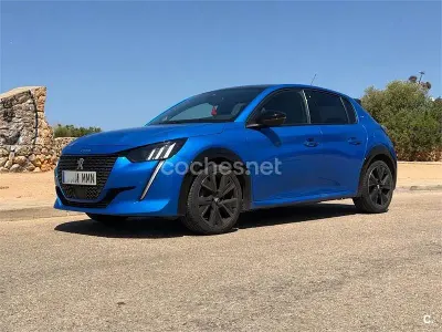 Usado Peugeot 208 GT 130 CV (95 kW) 2023 Azul Utilitario