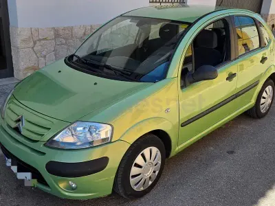 Usado Citroën C3 75 CV (55 kW) 2007 Verde Berlina