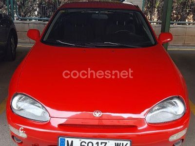 Rojo Usado 1998 Mazda MX3 Coupe | 4300 €
