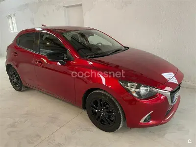 Usado Mazda 2 Edition 90 CV (66 kW) 2019 Rojo Berlina