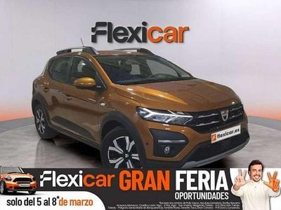 Usado Dacia Sandero Comfort 91 CV (66 kW) 2022 Naranja Utilitario