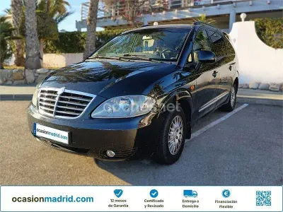 Usado SsangYong Rodius 165 CV (121 kW) 2011 Negro Monovolumen