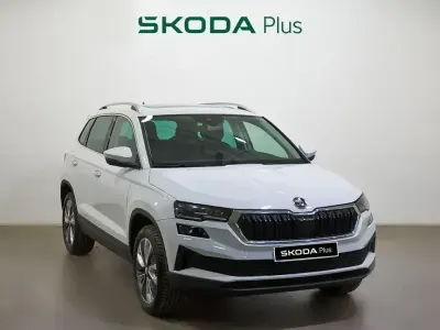 Usado Skoda Karoq 150 HP (110 kW) 2024 Branco SUV