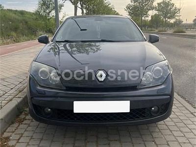 Begagnad Renault Laguna III Privilege 150 HK (110 kW) 2010 Grå Sedan