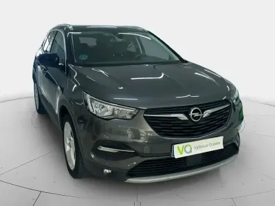 Usado Opel Grandland X S 131 CV (96 kW) 2019 Gris / plata SUV