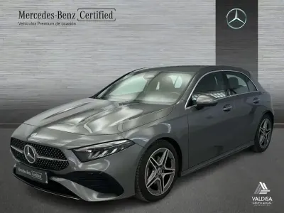 Usado Mercedes A180 136 CV (100 kW) 2025 Gris Berlina